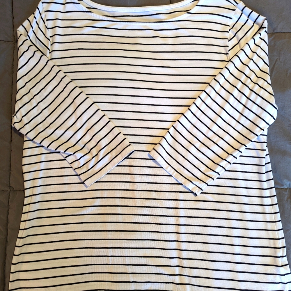 Women's striped 3/4 sleeve shirt